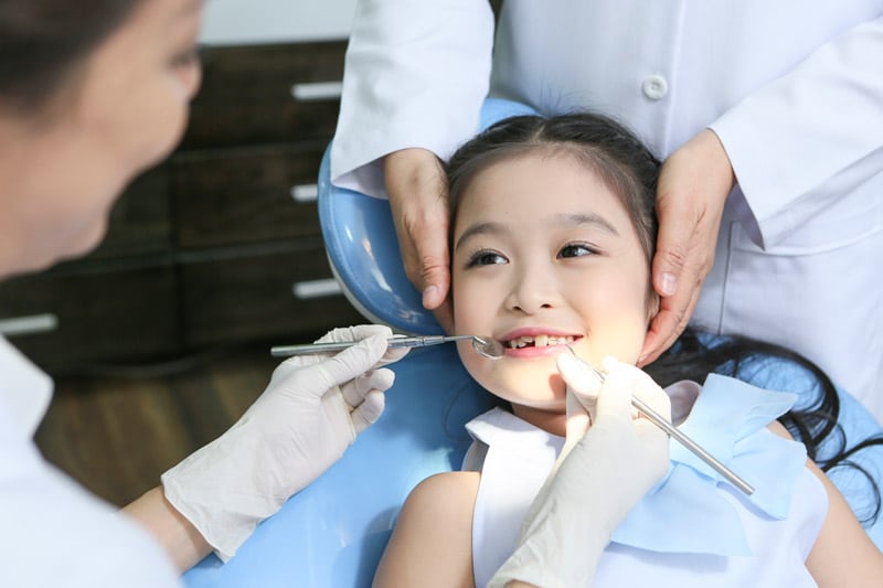 Trẻ em có nên lấy cao răng không?