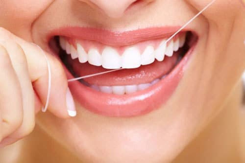 Lấy cao răng xong có cần kiêng đồ lạnh, nóng không?