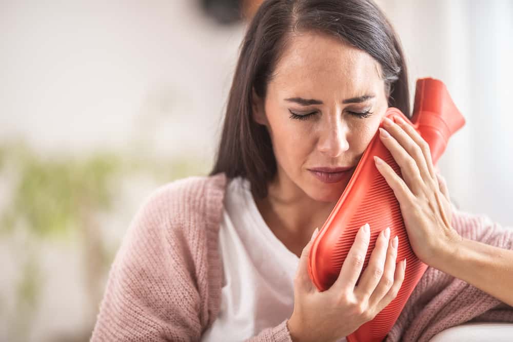 Nhổ răng số 8 chi phí bao nhiêu? Những yếu tố quyết định đến giá cả.